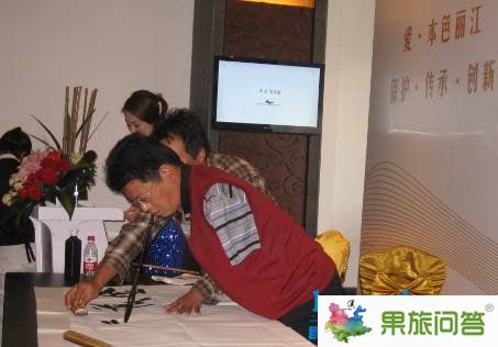 最后，金茂雪山語為來賓準備了冷餐宴會。伴著來自聯(lián)盟商家“遇見”與“傳奇”酒吧樂隊的原創(chuàng)音樂，活動落下帷幕。
